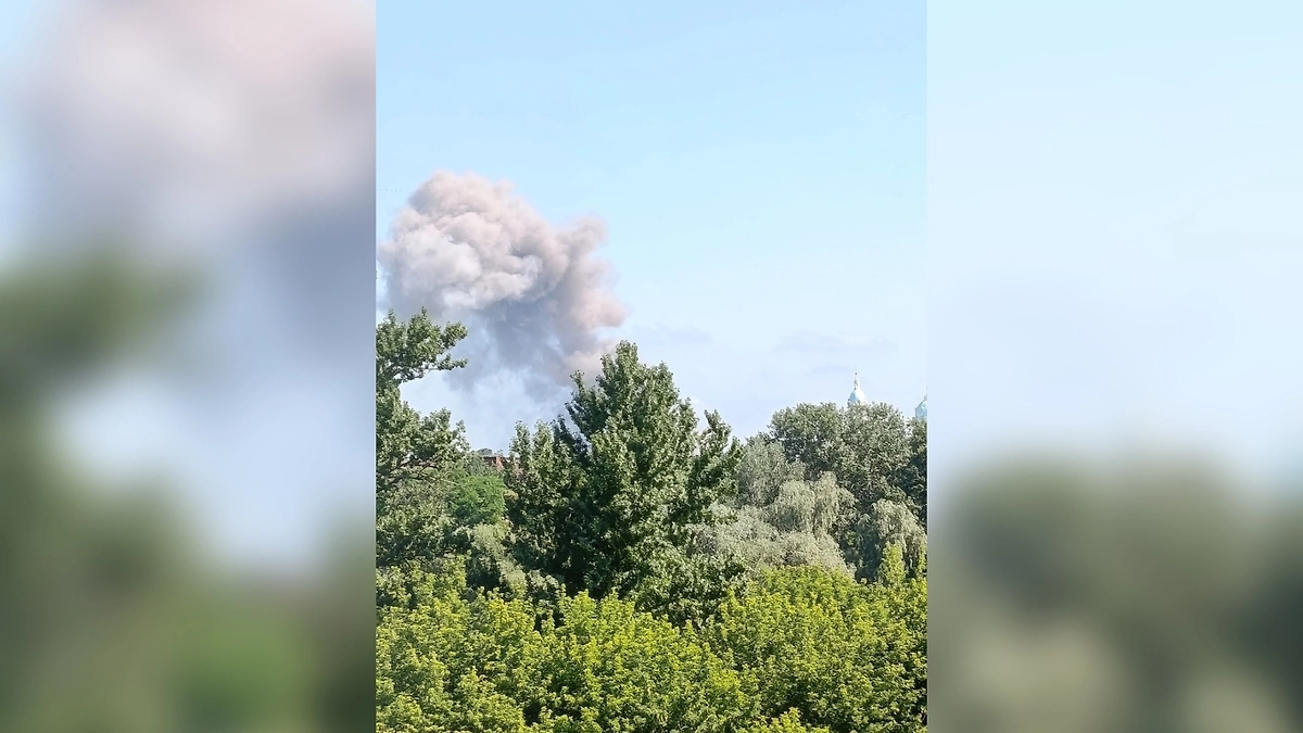 ВС России нанесли удар ФАБ по ТЭЦ в Сумах и району Миргорода. Фото © Украина.ру