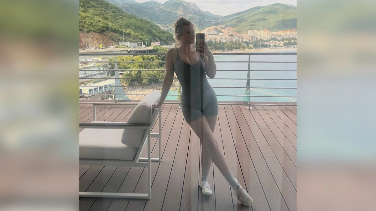 Анна Цуканова-Котт в купальнике. Фото © Instagram (признан экстремистской организацией и запрещён на территории Российской Федерации) / anna_tsukanova_kott
