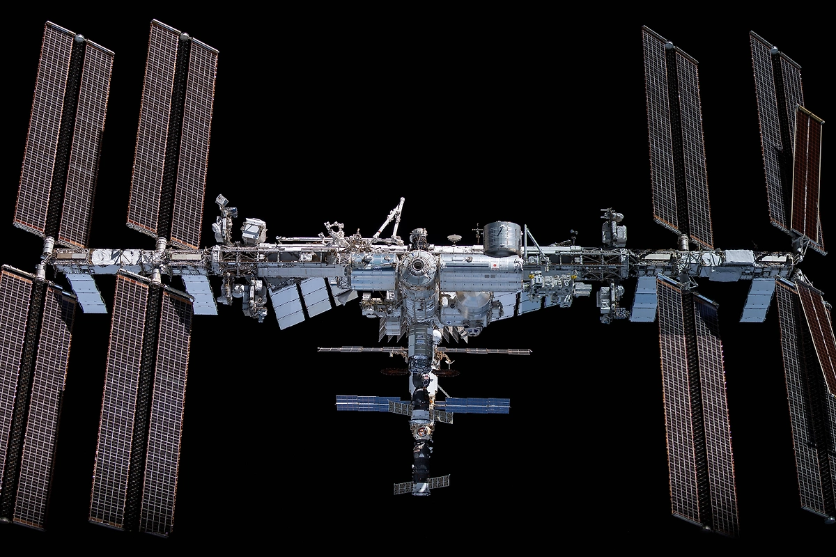 Обложка © Wikipedia / NASA