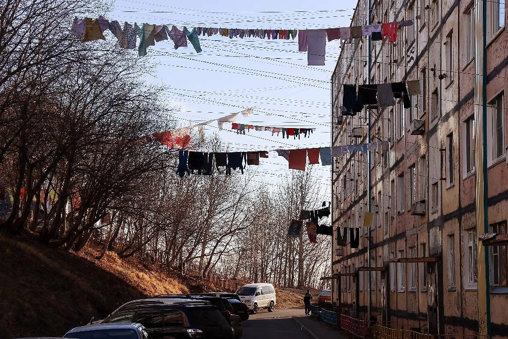 Петропавловск-Камчатский. В одном из дворов города. Фото © Марина Лысцева/ТАСС