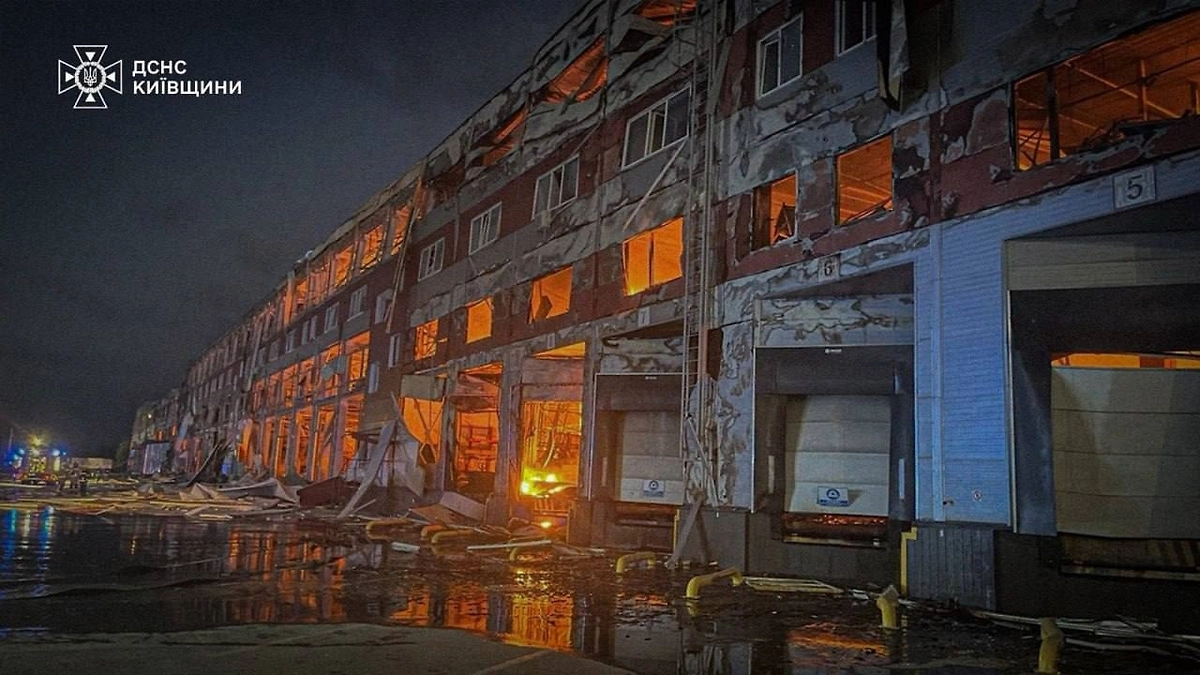 Последствия атаки в Киевской области. Фото © ДСНС Киевщины