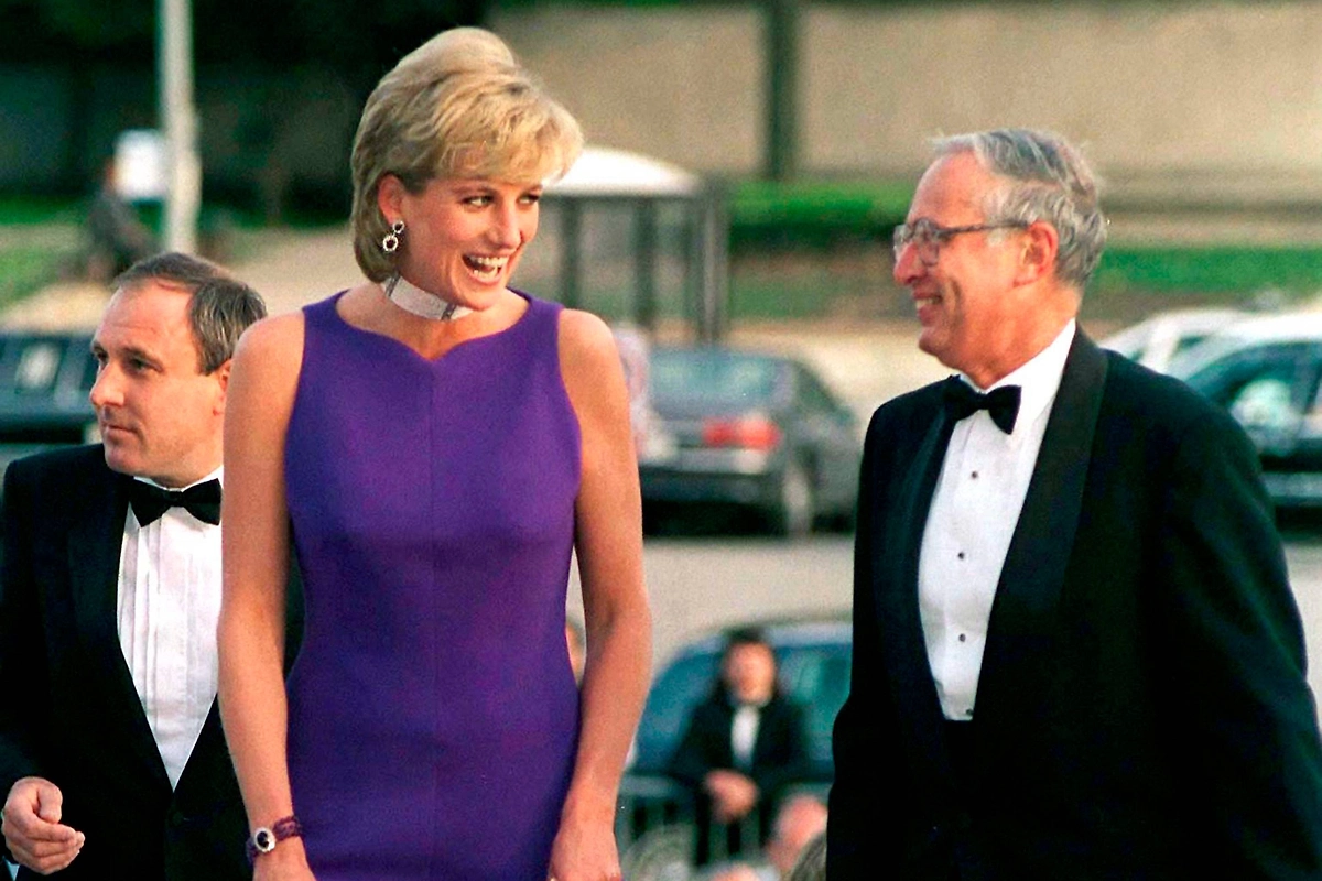 Принцесса Диана в фиолетовом платье Versace, 1996 год: образ нового этапа после развода. Фото © Getty Images / Tim Graham Photo Library