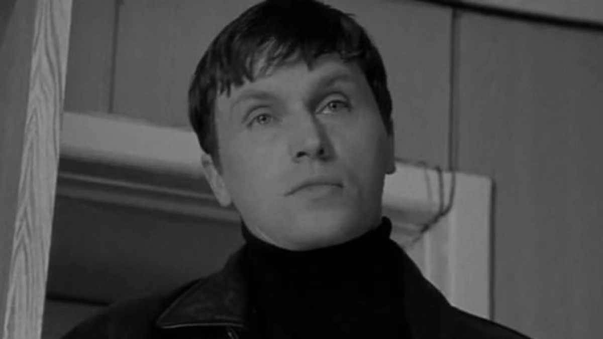 Александр Высоковский в роли Макса. Обложка © фильм "Бригада", режиссер Алексей Сидоров, сценаристы Алексей Сидоров, Александр Велединский, Игорь Порублев / Kinо-teatr