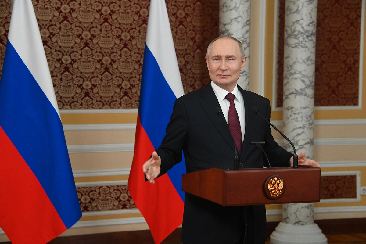 Владимир Путин. Обложка © Life.ru