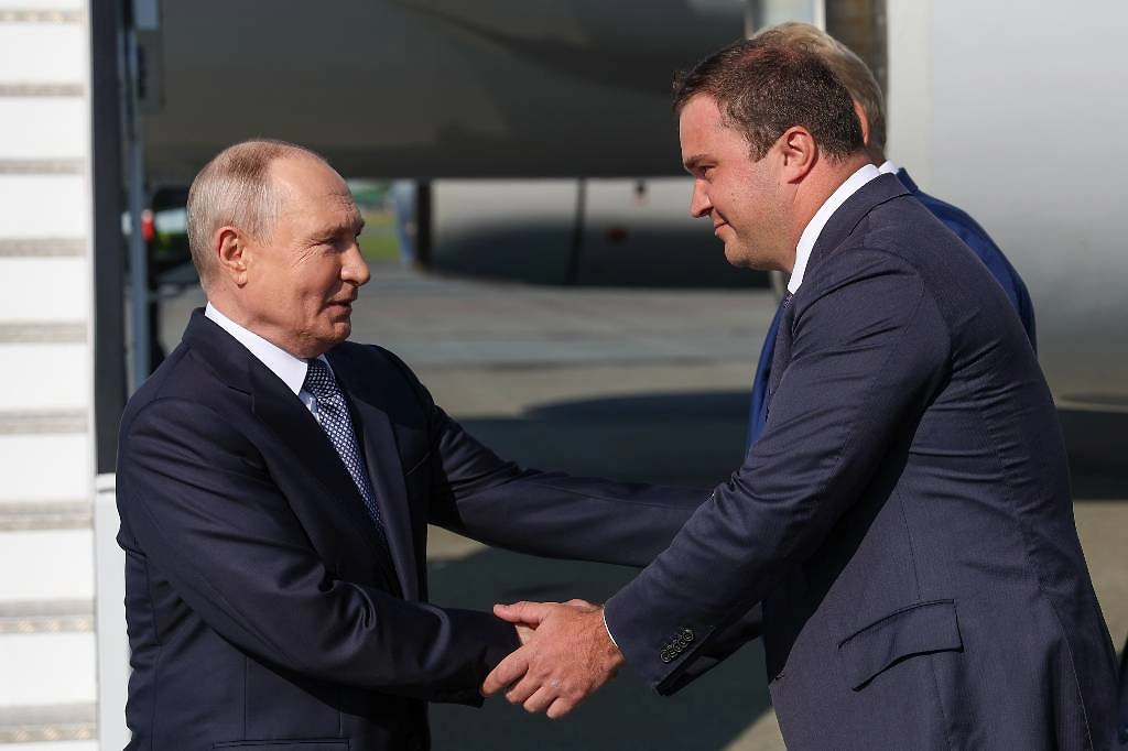 Владимир Путин и Виталий Хоценко. Обложка © ТАСС / Вячеслав Прокофьев