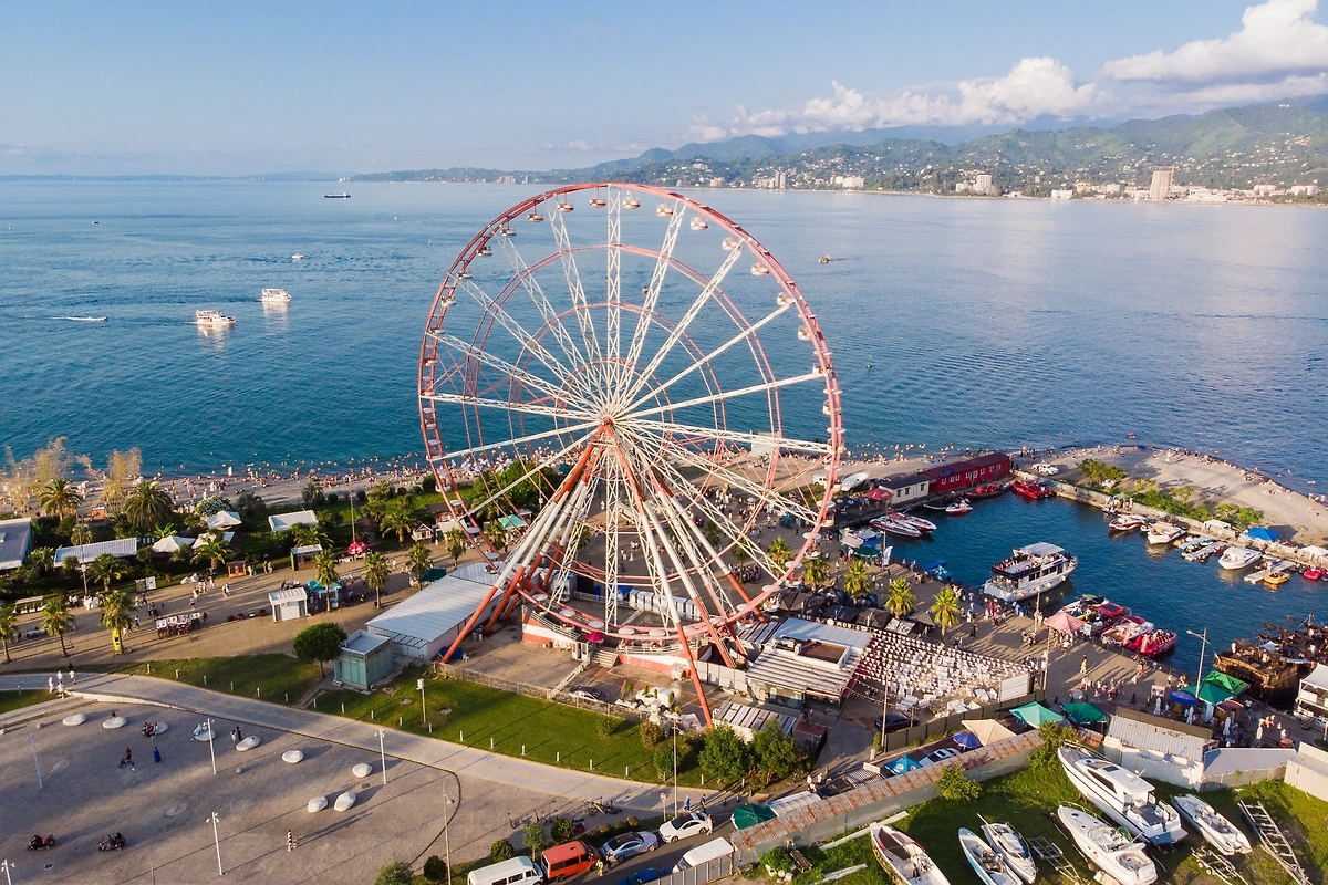 Обложка © Shutterstock / FOTODOM / Yury Nikolaev