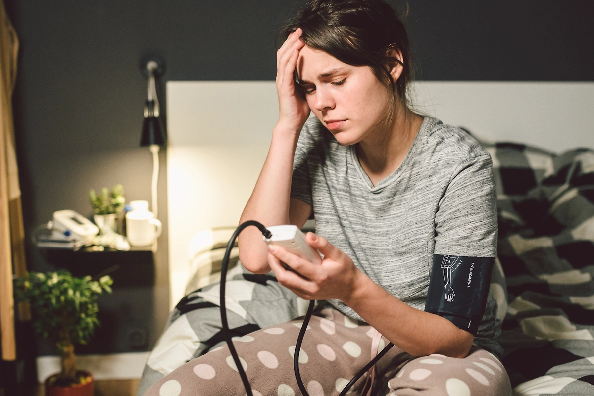 Как пережить сильную магнитную бурю уровня G2, которая будет 3 июля: советы врачей. Фото © Shutterstock / FOTODOM / foto_and_video