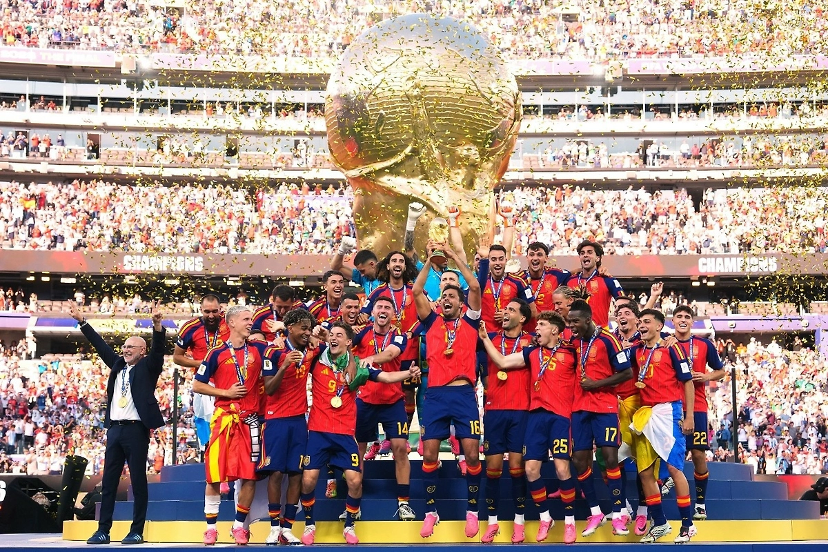 Обложка © Х / sefutbol