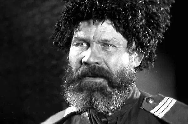 Степан Шкурат в роли казака Потапова в легендарном советском фильме «Чапаев». Фото © Кадр из фильма «Чапаев», режиссёры Георгий Васильев, Сергей Васильев, сценарист Анна Фурманова, Георгий Васильев