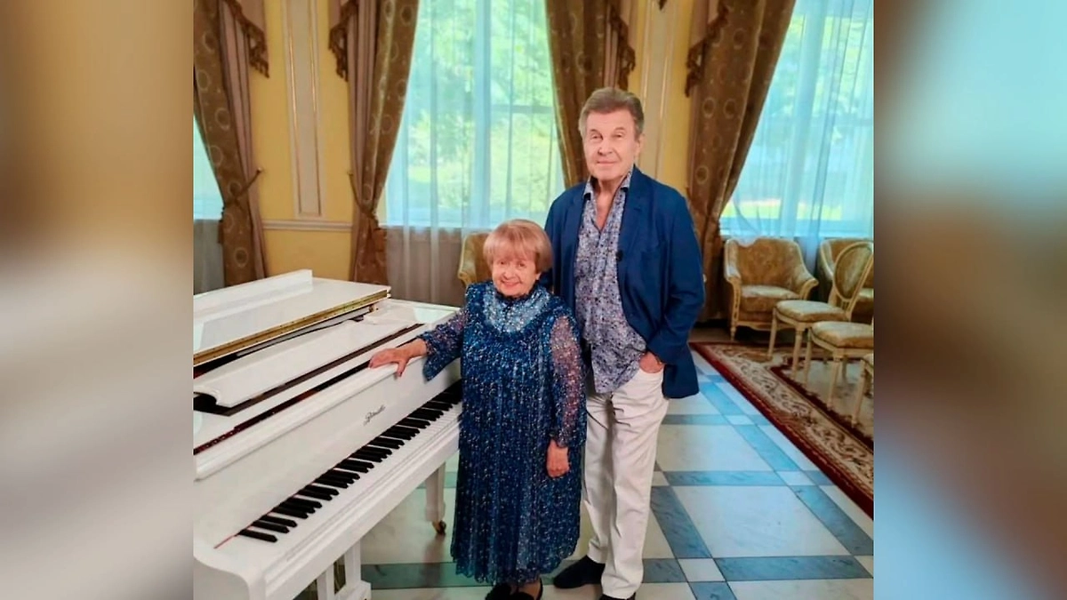 Лев Лещенко и Александра Пахмутова. Обложка © Instagram (признан экстремистской организацией и запрещён на территории Российской Федерации) / levleschenko