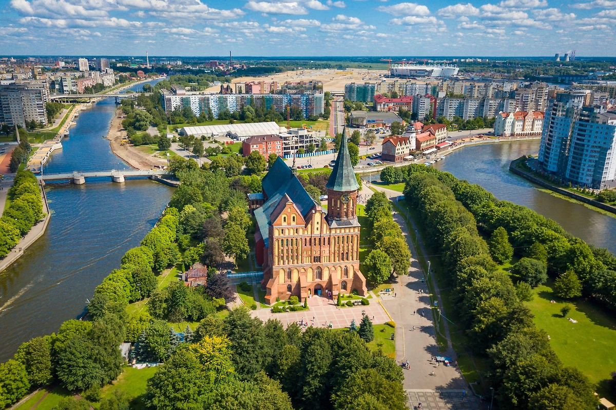Обложка © Shutterstock / FOTODOM / Anton Gvozdikov
