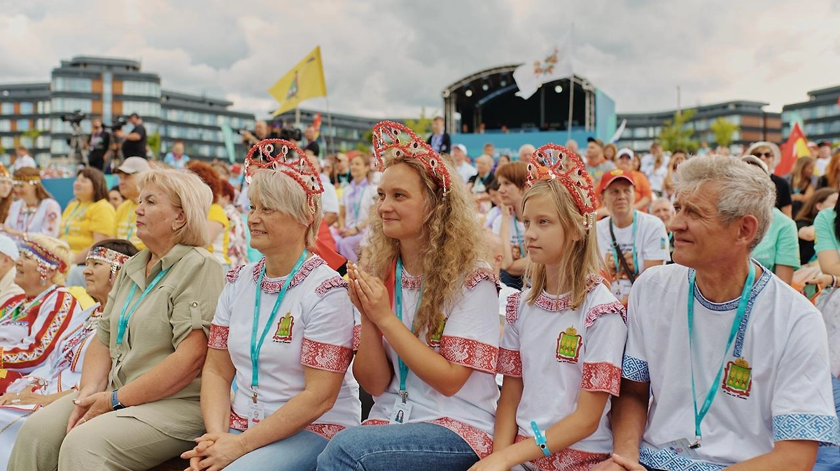 В «Сенеже» стартовал финал конкурса «Это у нас семейное». Обложка © Telegram /Это у нас семейное