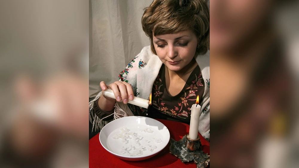 Гадание на Ивана Купала: как с помощью воска и молока узнать своё будущее? Фото ©  ТАСС / Крючков Никита