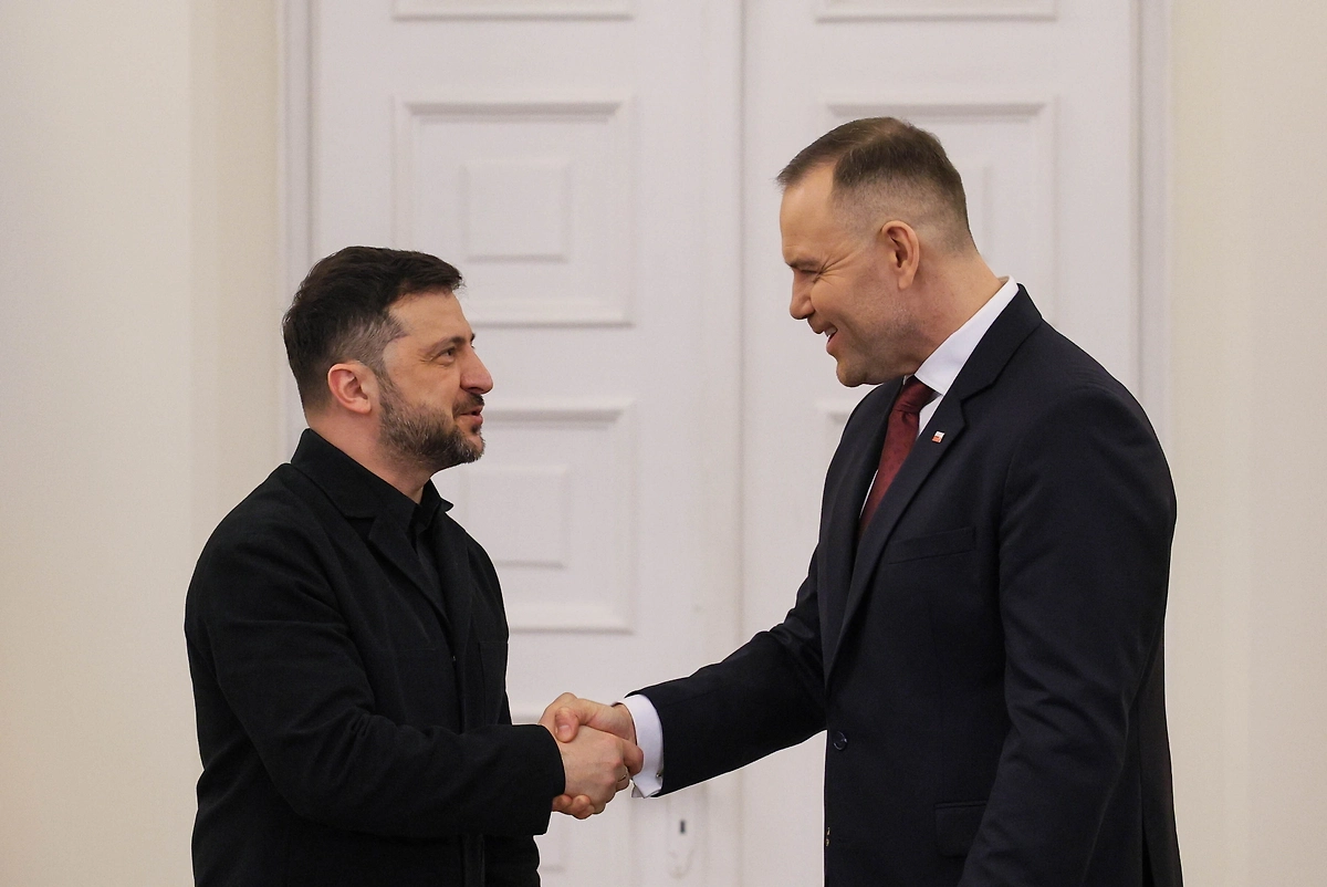 Президент Польши Кароль Навроцкий с Владимиром Зеленским. Обложка © ТАСС / PAWEL SUPERNAK