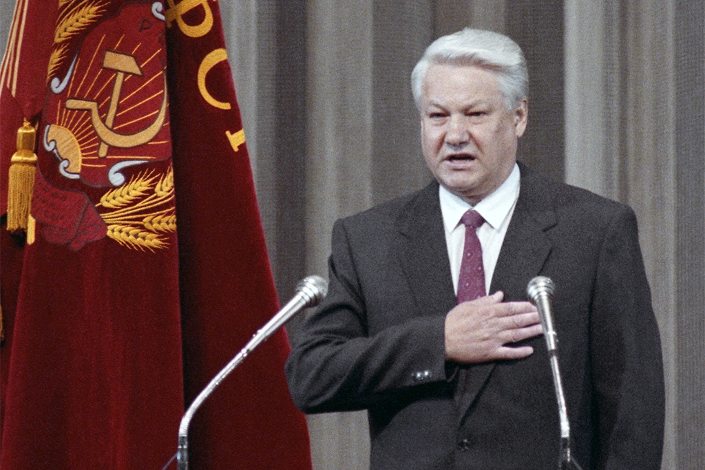Речь Ельцина на церемонии первой инаугурации президента в России: как прошла церемония 10 июля 1991 года? Фото © ТАСС / Юрий Лизунов, Александр Чумичев