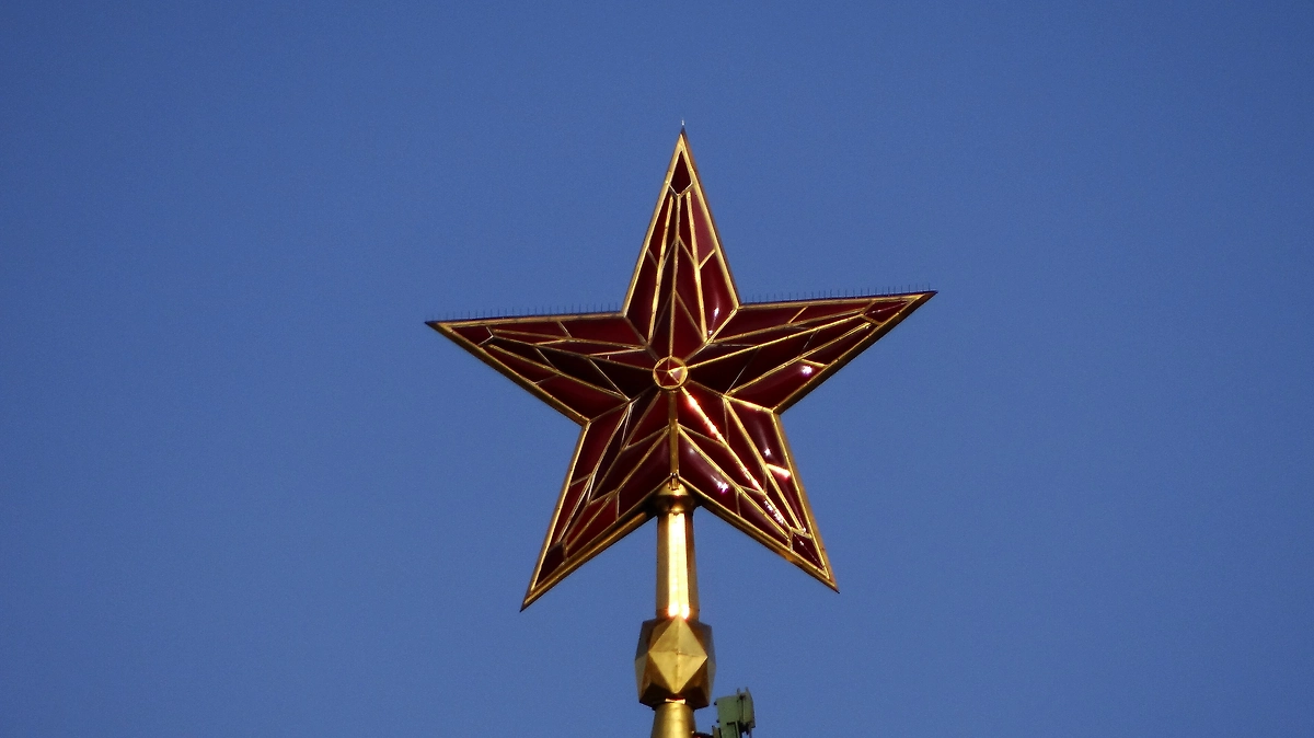 Рубиновые звёзды Кремля сегодня: вес, размеры и устройство. Фото © Wikipedia / alexandergroshev