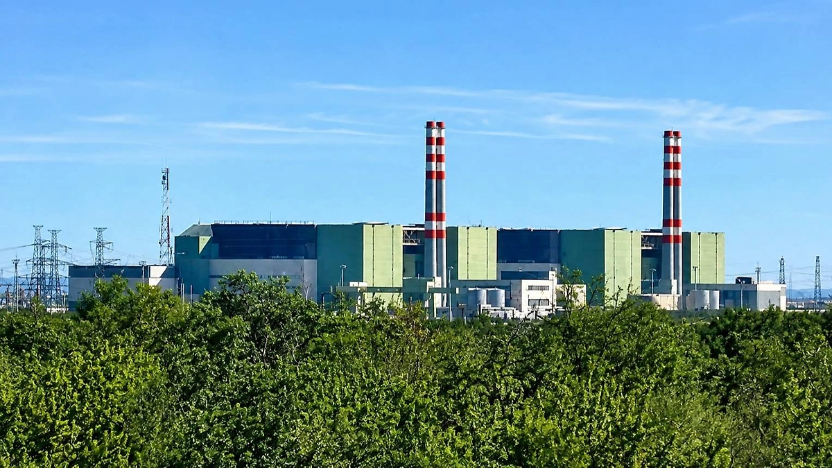 Отец Орбана предложил предоставить Мадьяру камень для плотины у АЭС «Пакш» Отец Орбана предложил предоставить Мадьяру камень для плотины у АЭС «Пакш»