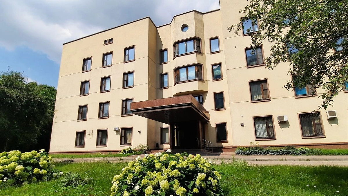 Дом на улице Косыгина, где жил Горбачёв, а теперь живёт Крутой. Фото © cian