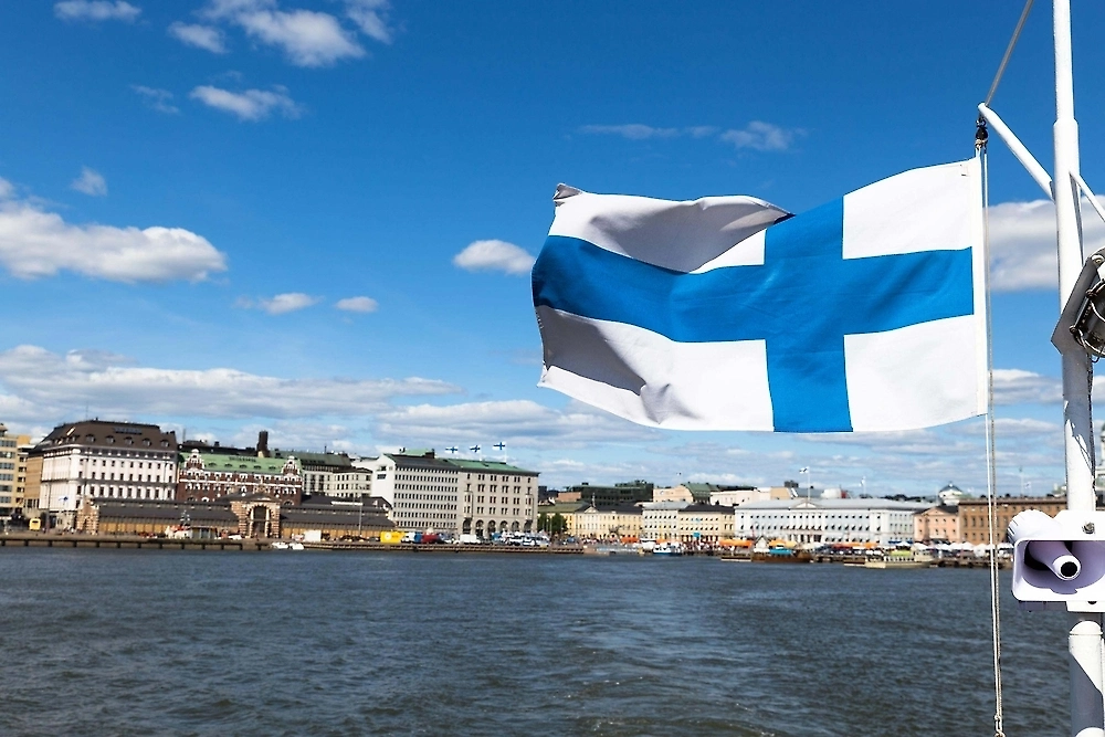 Обложка © Shutterstock / FOTODOM / Macca Sherifi