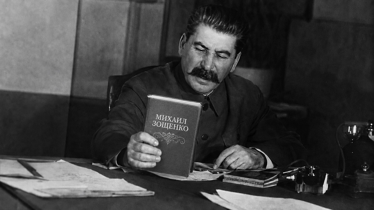 Михаил Зощенко: биография писателя от славы до полного забвения. ИИ-иллюстрация: создано редакцией Life.ru с использованием ChatGPT (OpenAI) 