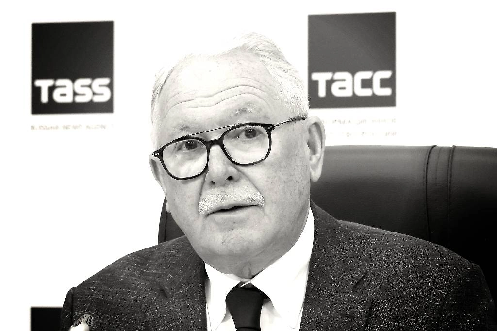 Александр Романович. Обложка © ТАСС / Сергей Карпухин