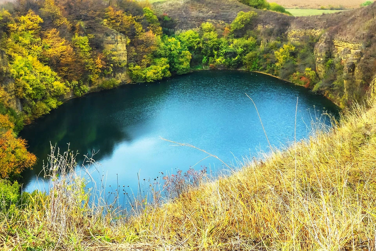 Голубые озёра Кабардино-Балкарии: незамерзающая лазурь. Фото © Shutterstock / FOTODOM / taylon