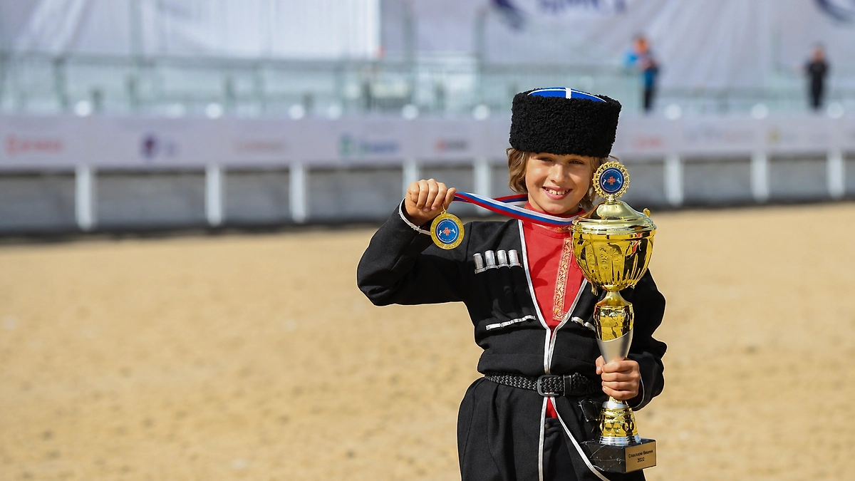 Ученики Дмитрия Кириллова трижды занимали первые места на чемпионате России по джигитовке. Фото из личного архива героя публикации