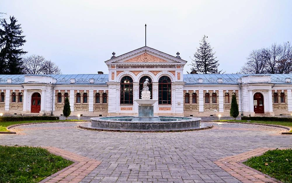 Ессентуки лечат желудок, печень и обмен веществ минеральной водой. Фото © ТАСС / Данил Киселев