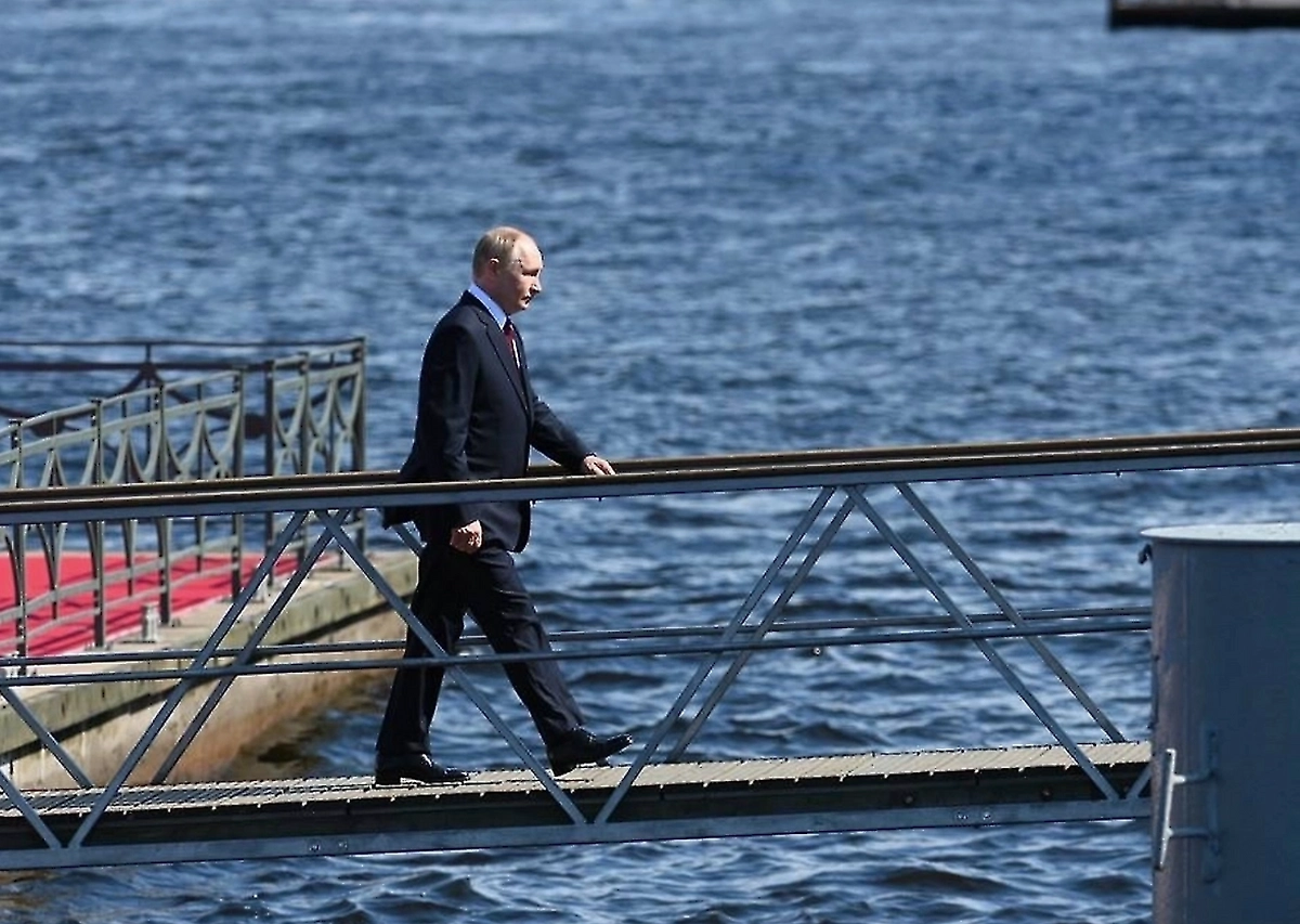 Путин рассказал, что его впечатлило обилие рыбы на Курилах Путин рассказал, что его впечатлило обилие рыбы на Курилах