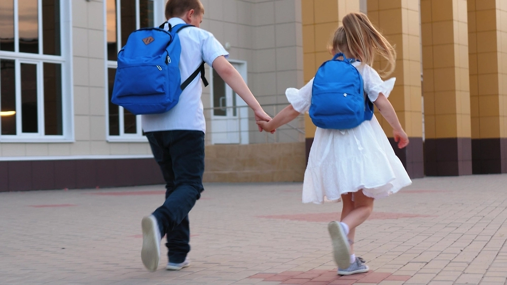 Обложка © Shutterstock / FOTODOM / Valery Zotev