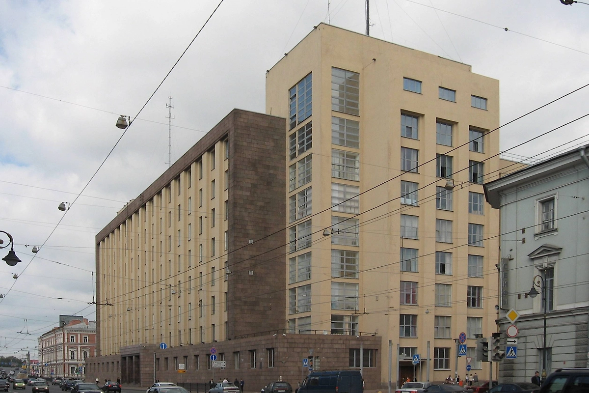 Большой дом на Литейном проспекте и легенды о его подвалах. Фото © Wikipedia / Dr.bykov