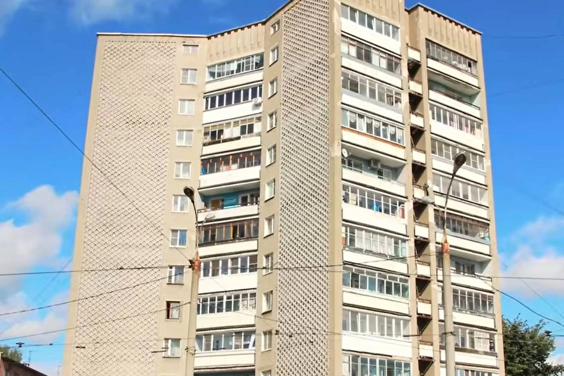 Дома-трилистники на Гражданском проспекте в Петербурге. Фото © YouTube / ПроВокруг