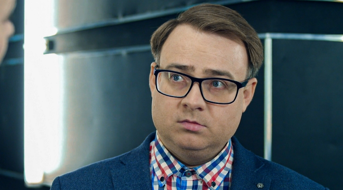 Руслан Сасин: как актёр «Следа» похудел на 60 кг и женился. Фото © Кадр из сериала «След», режиссёры Юрий Харнас, Владимир Кошеваров, Игорь Ромащенко и др.