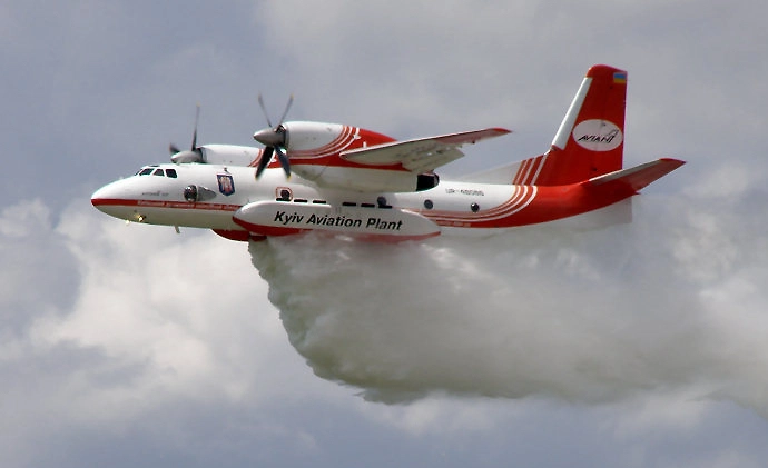 Ан-32. Обложка © Wikipedia / Чобиток В. В.
