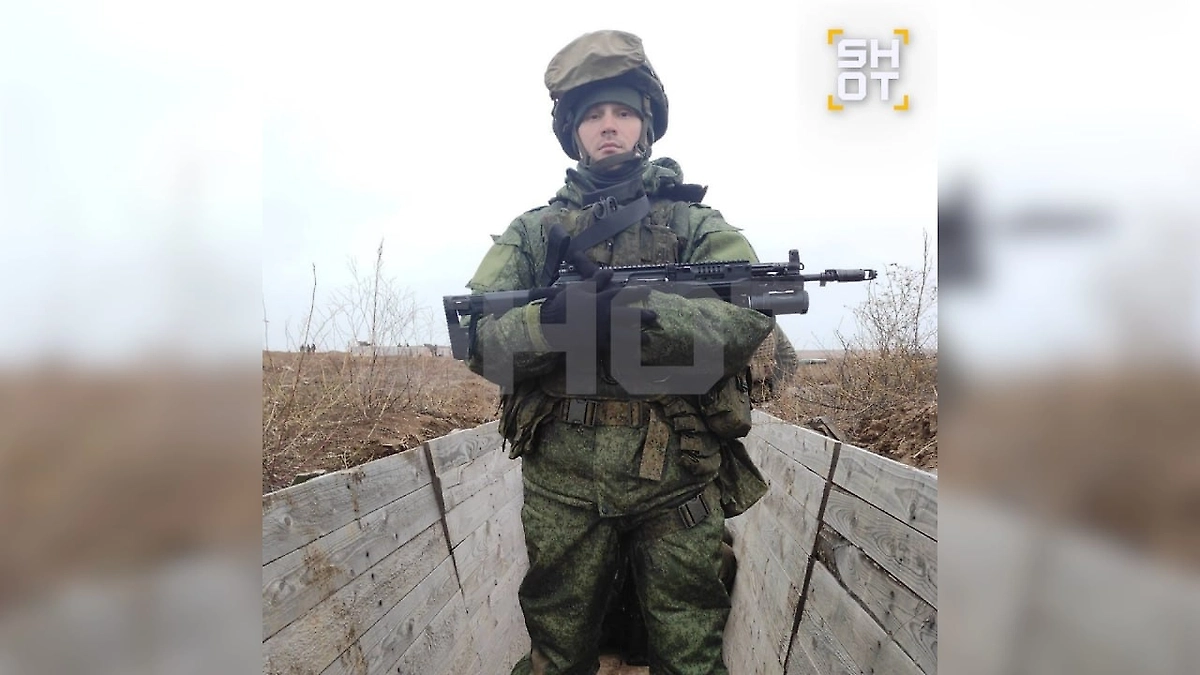 Александр Сафонов в зоне проведения СВО. Фото © SHOT