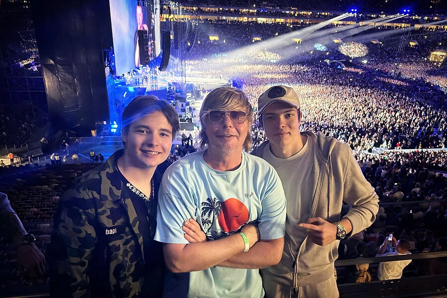Обложка © Instagram (признан экстремистской организацией и запрещён на территории Российской Федерации) / apollonov_ag