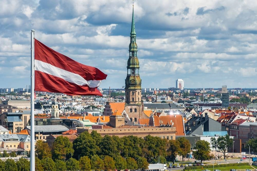 Обложка © Shutterstock / FOTODOM / NorthSky Films