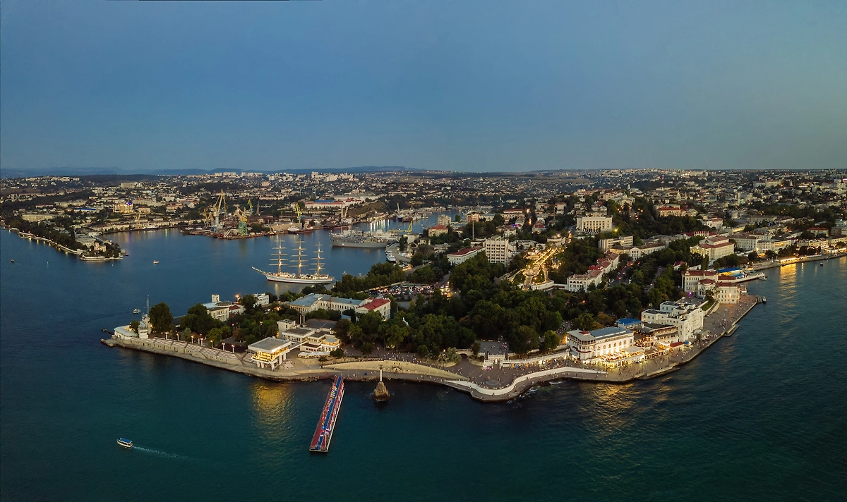 Обложка © Shutterstock / FOTODOM / Vladimir Mulder