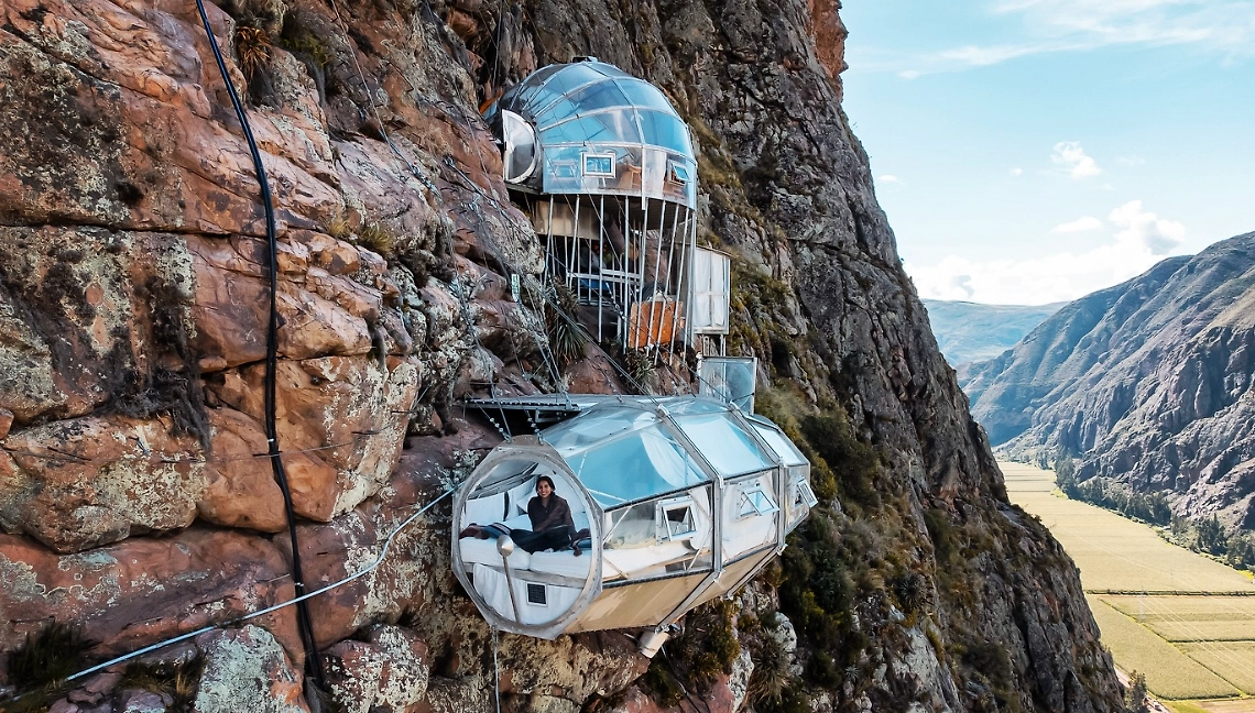 Skylodge Adventure Suites — прозрачный отель на скале в Перу. Фото © Instagram (признан экстремистской организацией и запрещён на территории Российской Федерации) / skylodgeperu