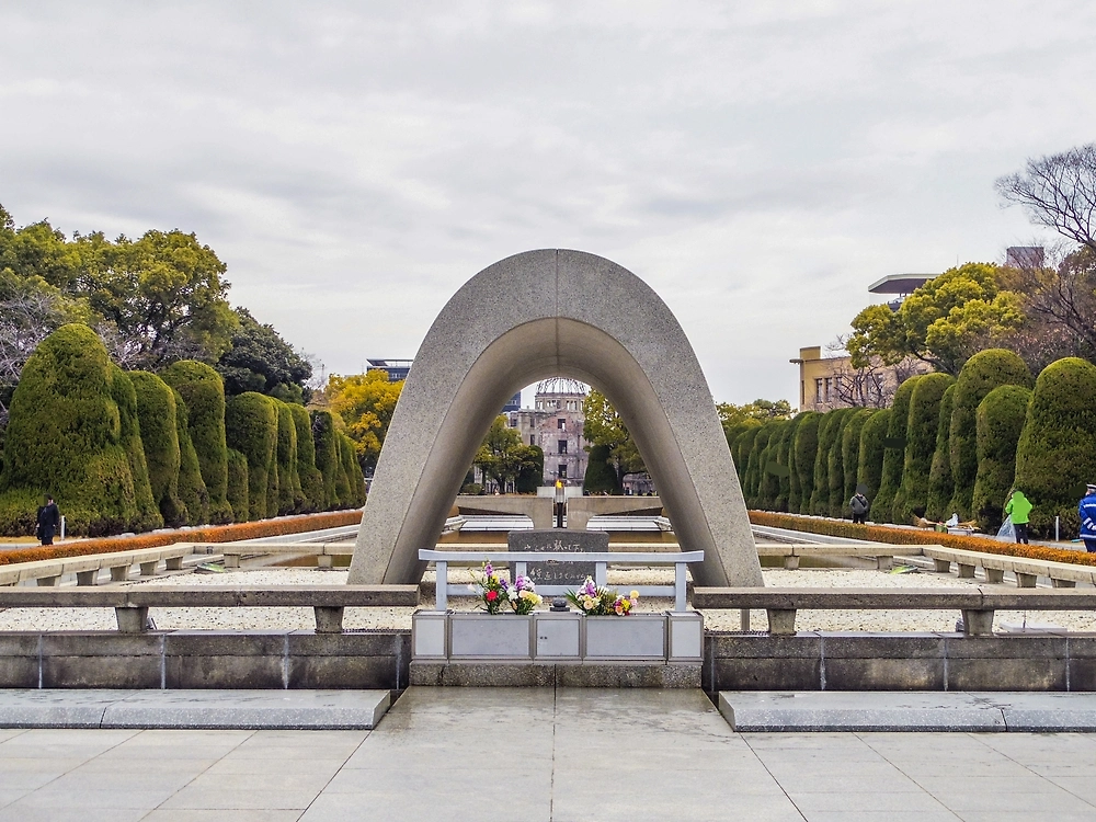 Обложка © Shutterstock / FOTODOM / bryant_24