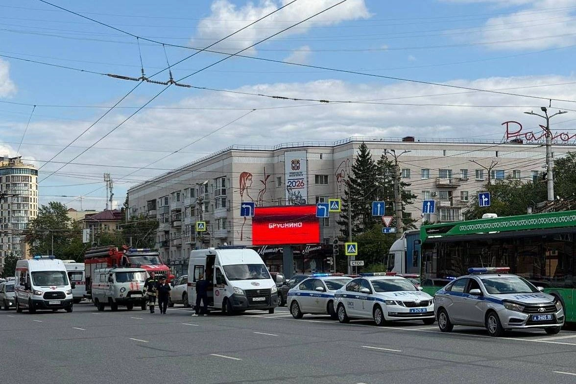 Полиция приехала на место происшествия. Фото © Telegram / Омск-путеводитель