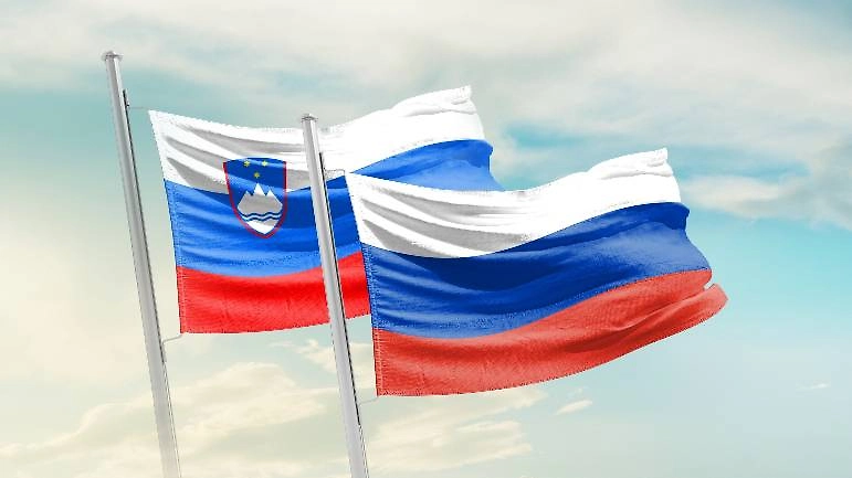 Обложка © Shutterstock / FOTODOM / em_concepts