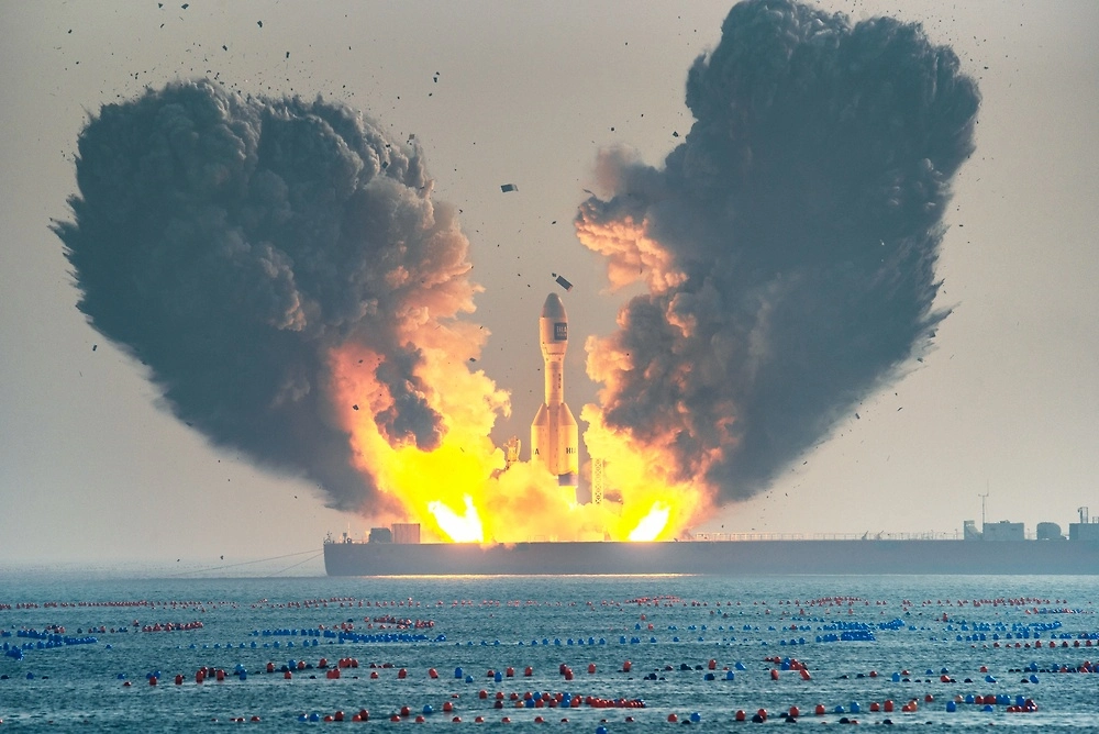 Обложка © Shutterstock / FOTODOM / DingYi1122