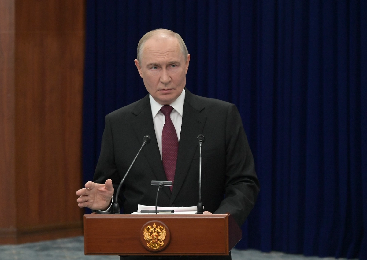 Владимир Путин. Обложка © Life.ru