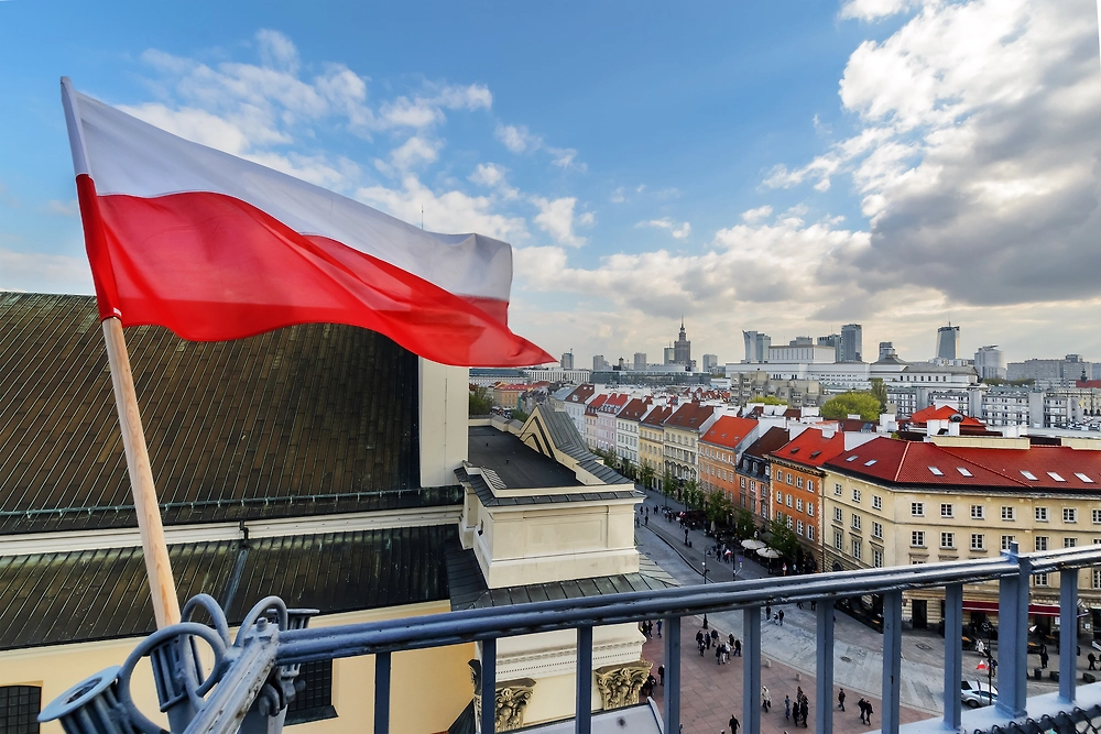 Обложка © Shutterstock / FOTODOM / Velishchuk Yevhen
