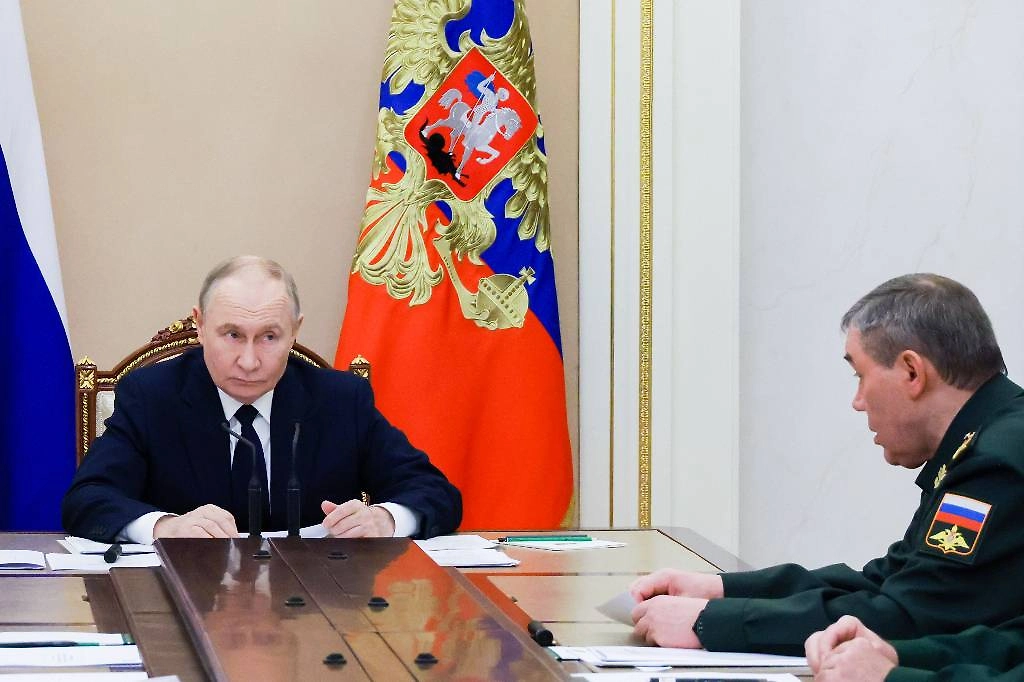 Обложка © ТАСС / Пресс-служба президента РФ / Михаил Метцель