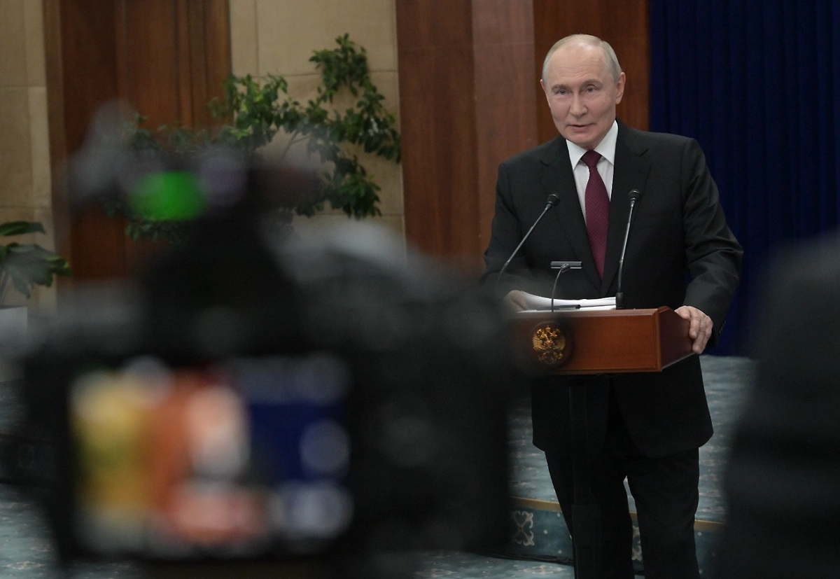 Владимир Путин. Обложка © Life.ru
