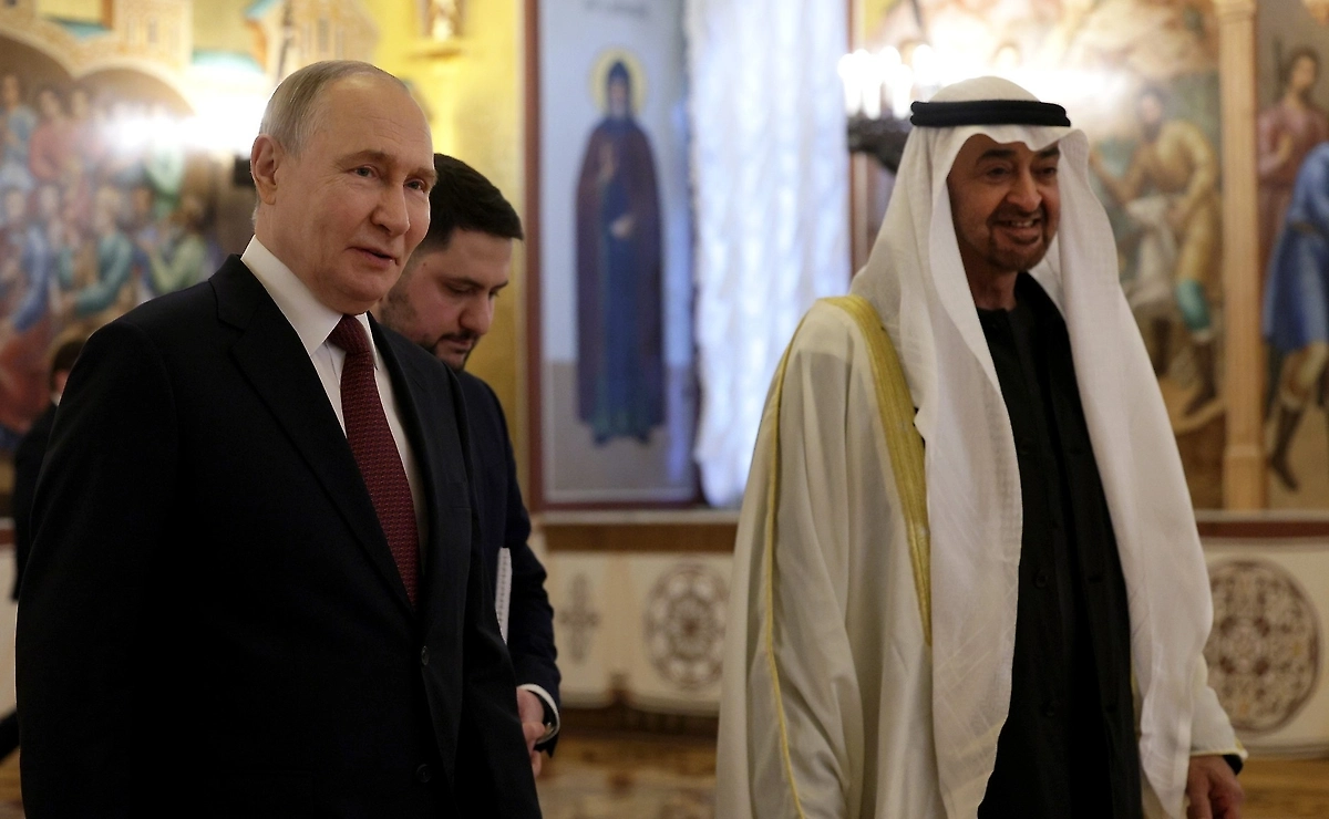 Президент России Владимир Путин с президентом ОАЭ Мухаммедом Аль Нахайяном. Обложка © kremlin.ru
