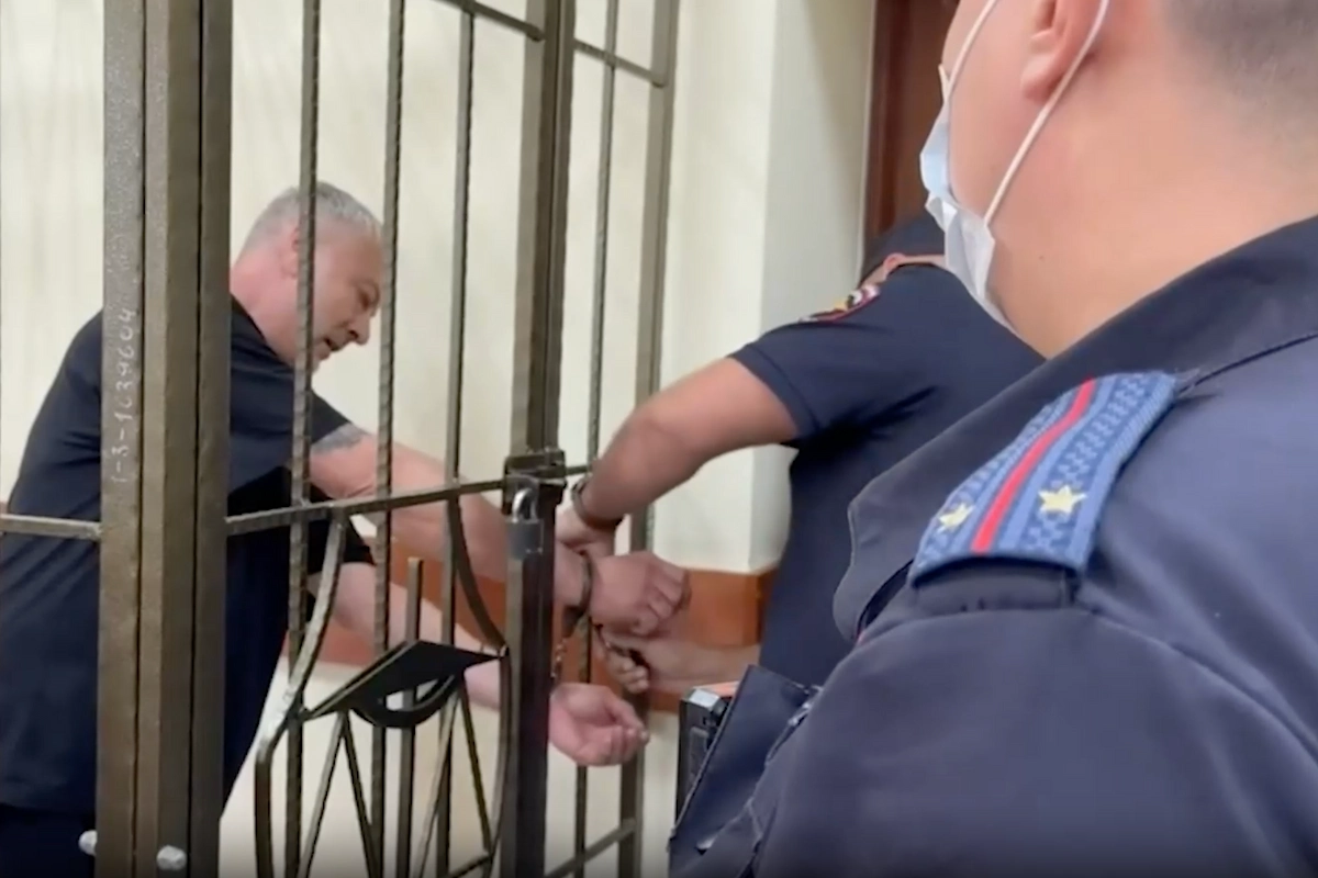 Арест Родионова. Обложка © Telegram / Объединённая пресс-служба судов Республики Башкортостан