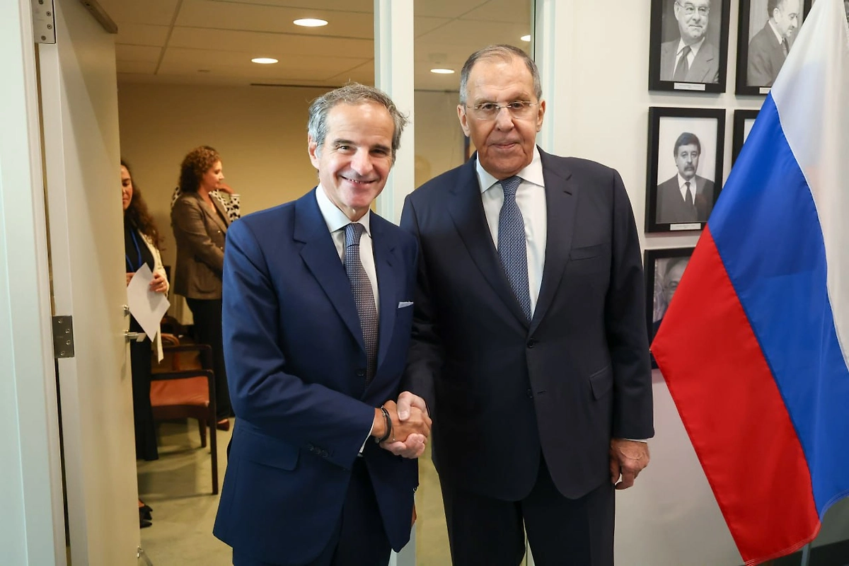Рафаэль Гросси и Сергей Лавров. Обложка © Telegram / МИД России